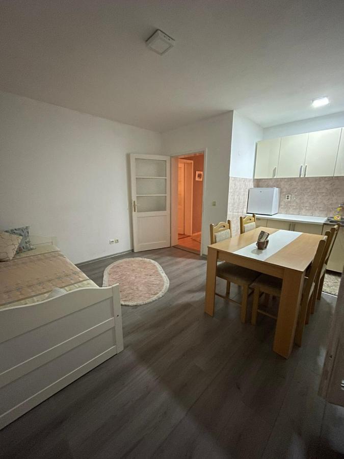 Apartman City 图兹拉 外观 照片