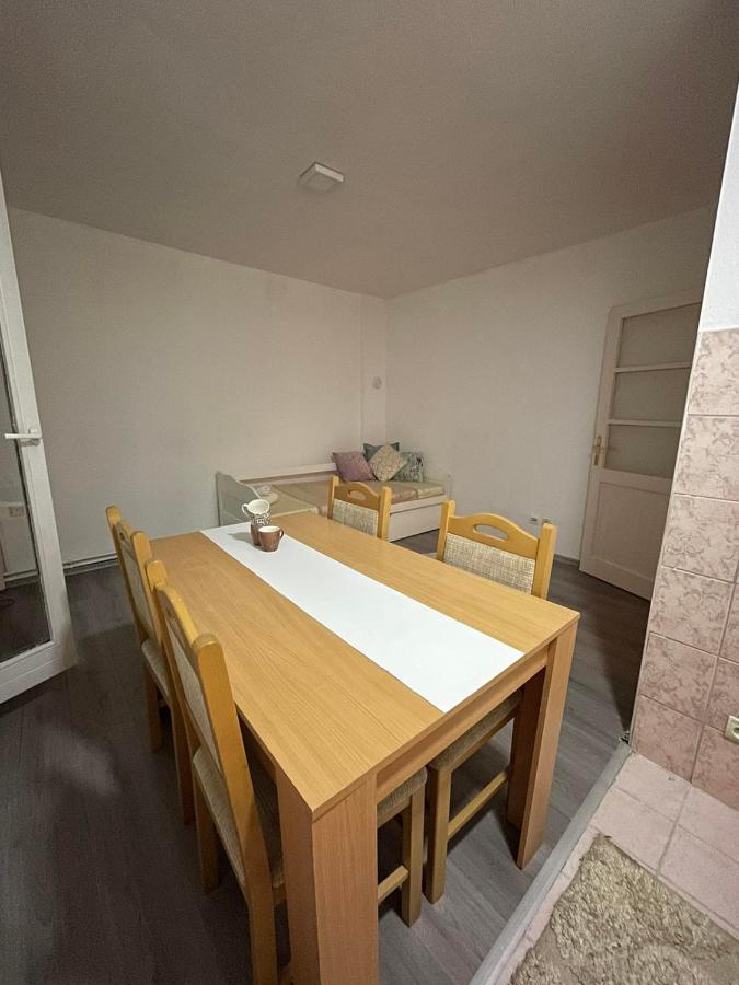 Apartman City 图兹拉 外观 照片