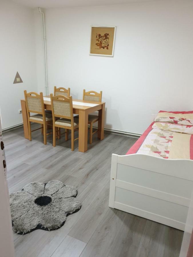 Apartman City 图兹拉 外观 照片